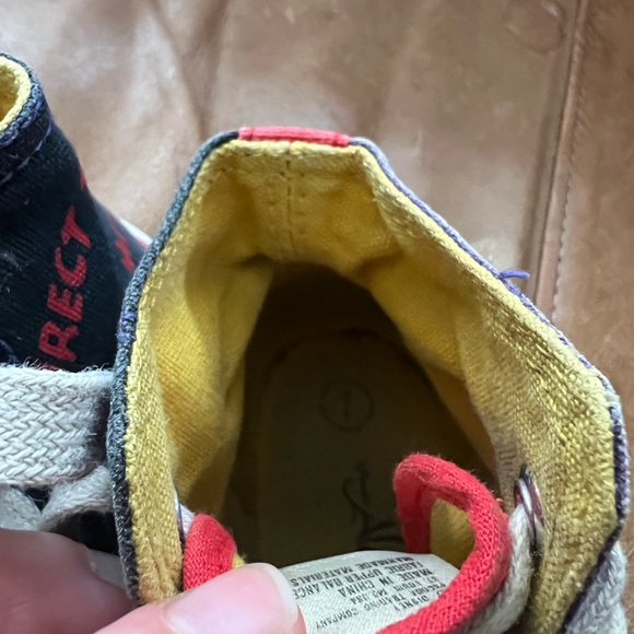 90s Disney Aladdin Shoes - Picture 7 of 7